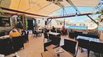 Erato Hotel