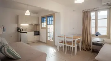 Erato Hotel