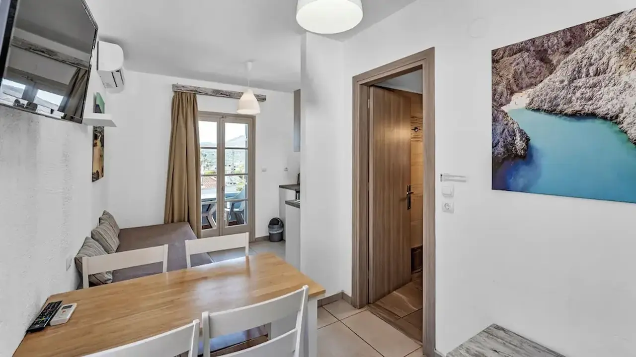 Erato Hotel