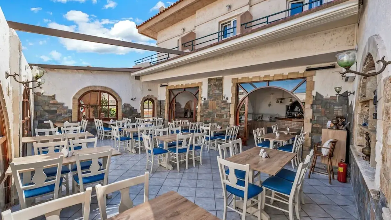 Erato Hotel