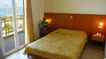 Eri Beach & Village