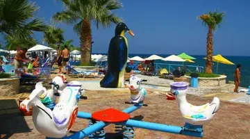 Eri Beach & Village