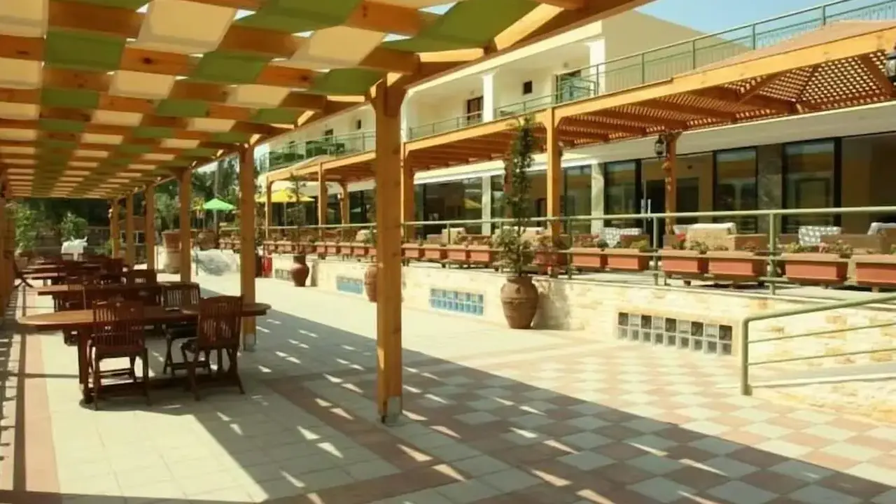 Eri Beach & Village