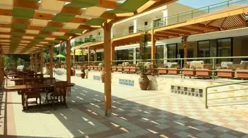 Eri Beach & Village