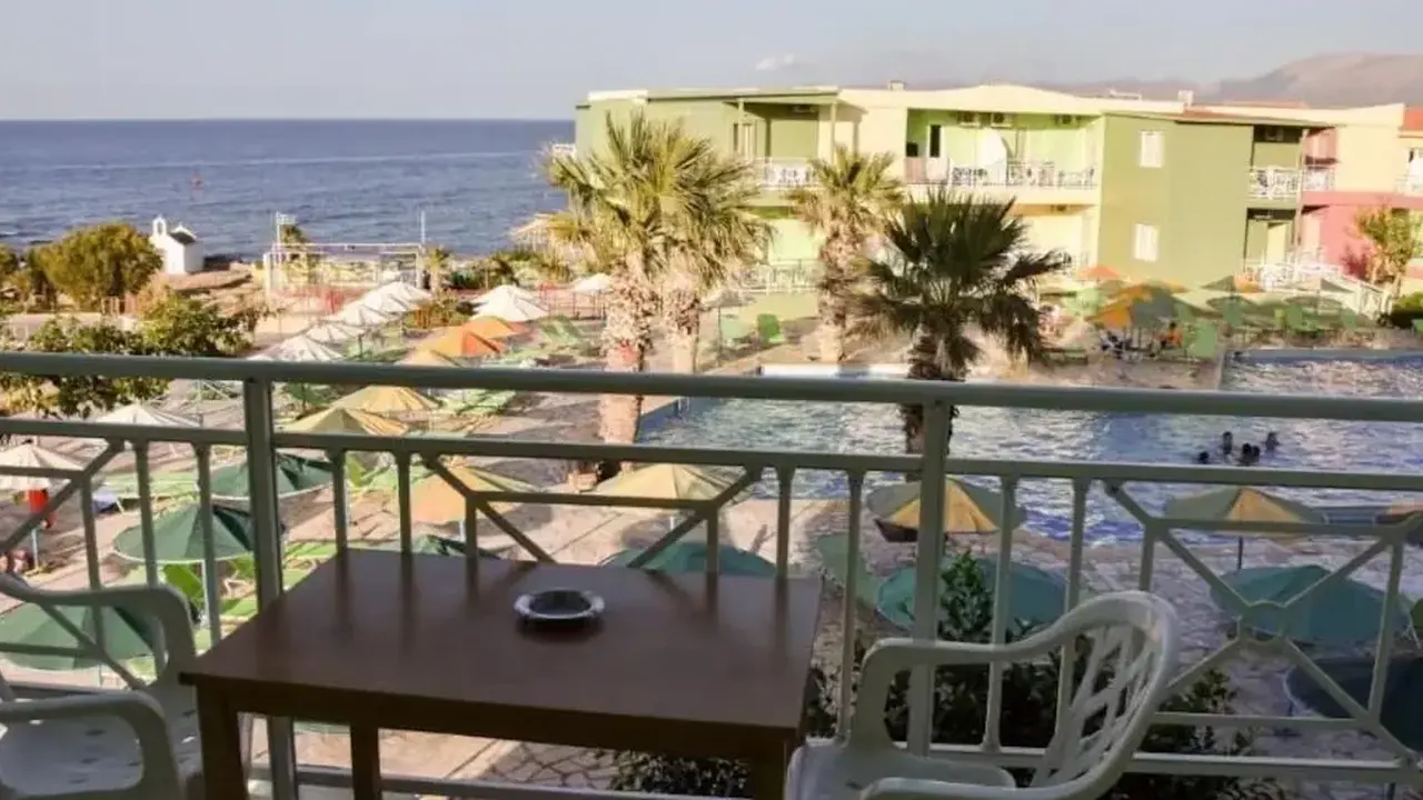 Eri Beach & Village