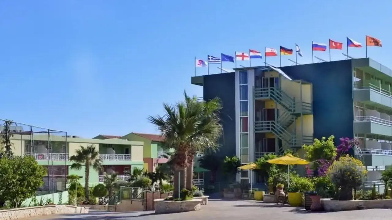 Eri Beach & Village