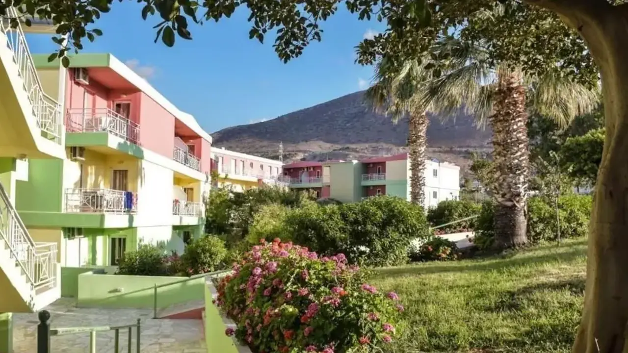Eri Beach & Village