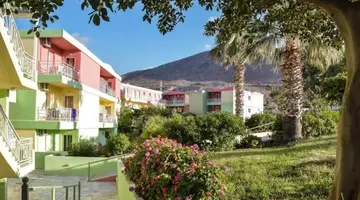 Eri Beach & Village