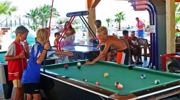 Eri Beach & Village