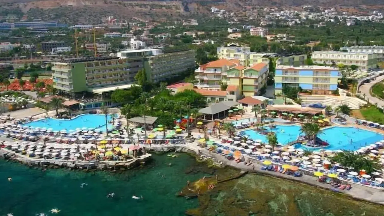 Eri Beach & Village
