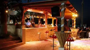 Eri Beach & Village