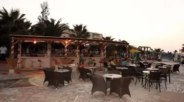 Eri Beach & Village