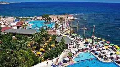 Eri Beach & Village