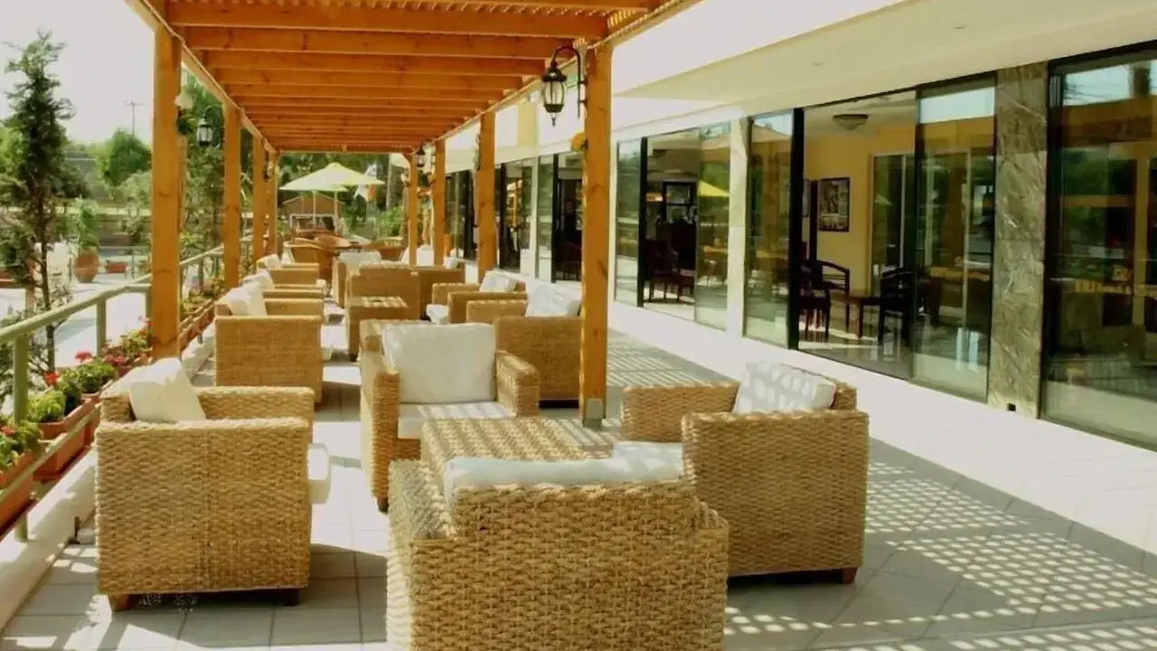 Eri Beach & Village