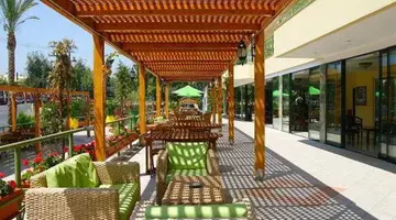 Eri Beach & Village