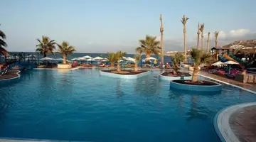 Eri Beach & Village