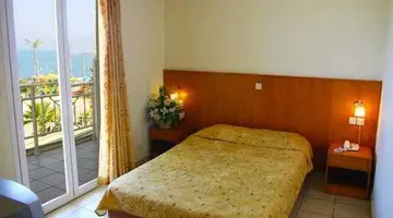 Eri Beach & Village