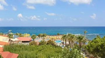 Eri Beach & Village