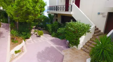 Erytha Hotel & Resort