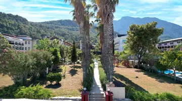 Esma Clove Resort & Spa