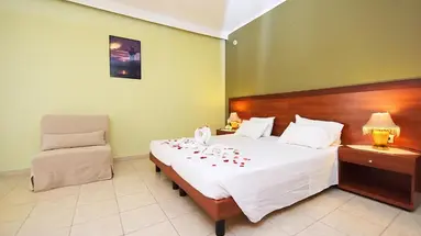 Esmeralda Hotel