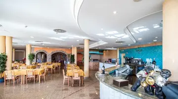 Esmeralda Maris by Livvo Hotel