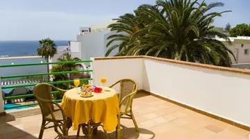 Esquinzo and Monte Del Mar