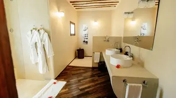 Essque Zalu Zanzibar