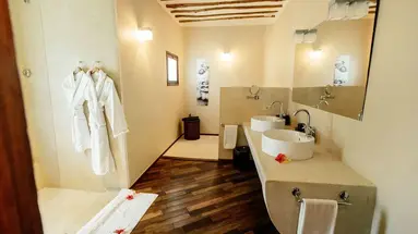 Essque Zalu Zanzibar