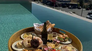 Este Elegant Suites & Villas
