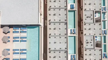 Este Elegant Suites & Villas