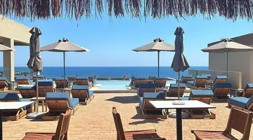 Este Elegant Suites & Villas