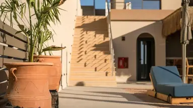 Este Elegant Suites & Villas