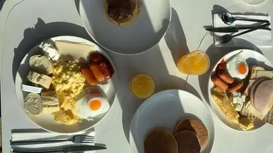 Este Elegant Suites & Villas
