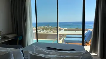 Este Elegant Suites & Villas