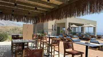 Este Elegant Suites & Villas