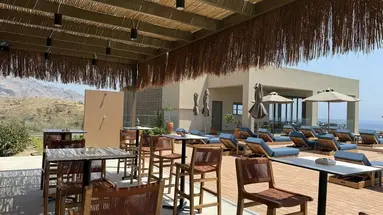 Este Elegant Suites & Villas