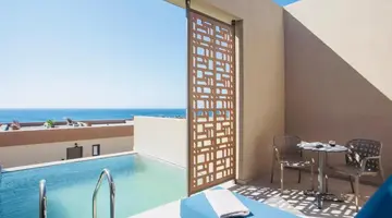 Este Elegant Suites & Villas
