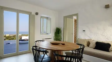 Este Luxury Suites