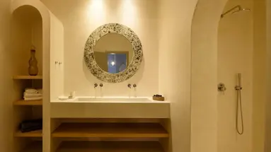 Este Luxury Suites