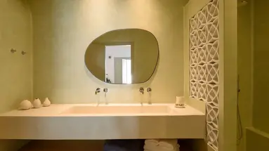 Este Luxury Suites