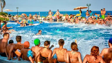 Estella Club