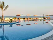 Estella Club