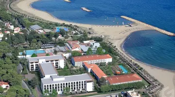 Estival El Dorado Resort