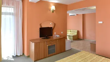 Estreya Palace and Residence