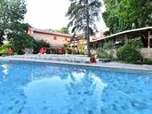 Estreya Palace and Residence