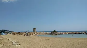 Estreya Palace and Residence