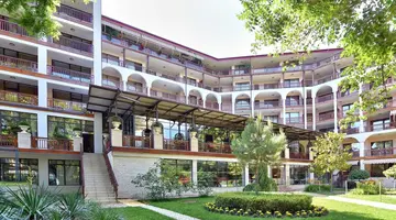 Estreya Palace and Residence