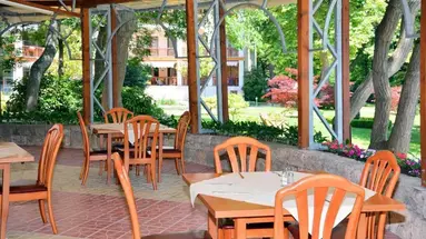 Estreya Palace