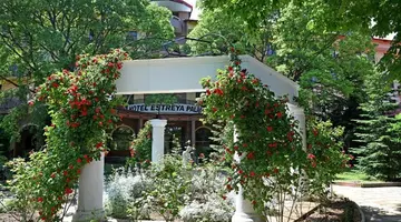 Estreya Palace